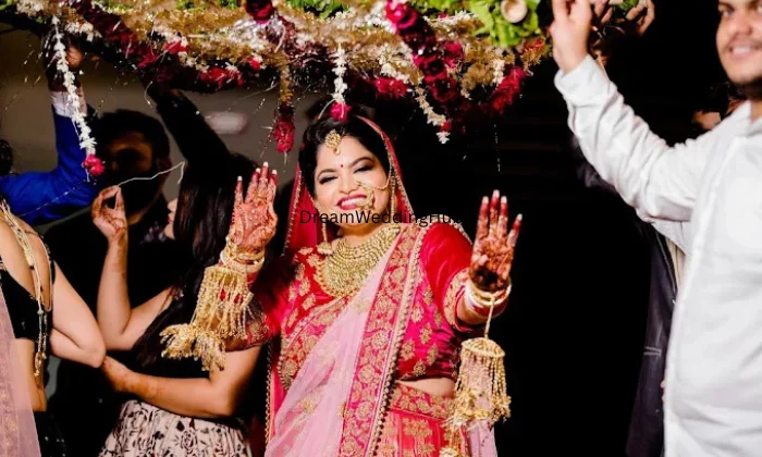 Ruchika saree   The  wedding  studio